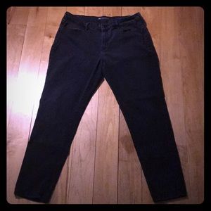 Levi’s black denim legging. Super comfortable!